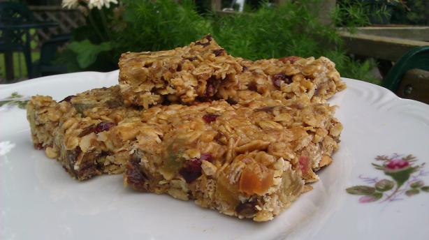 2bleu's No-Bake Peanut Butter Granola Bars. Photo by CoffeeB