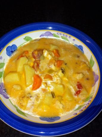 Comfy Creamy Chicken Potato Bacon Soup. Photo by cookinpossum