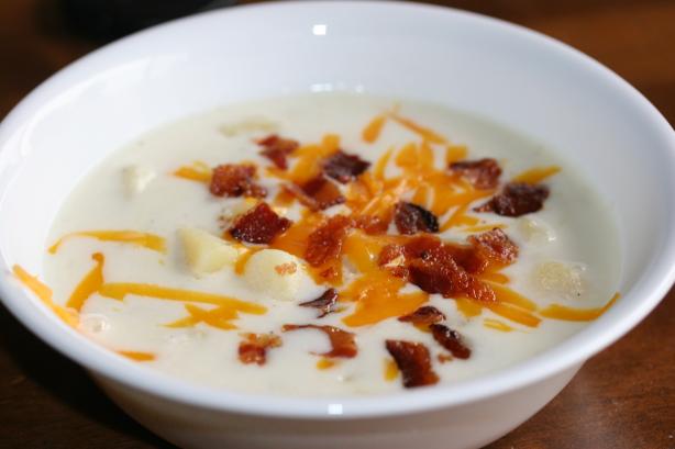 Cheesy Potato Soup. Photo by sloe cooker