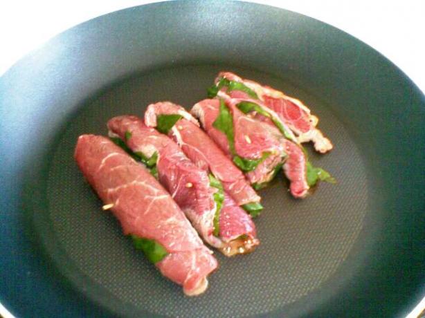 Beef Parcels With BBQ/Tomato Style Sauce. Photo by hard62