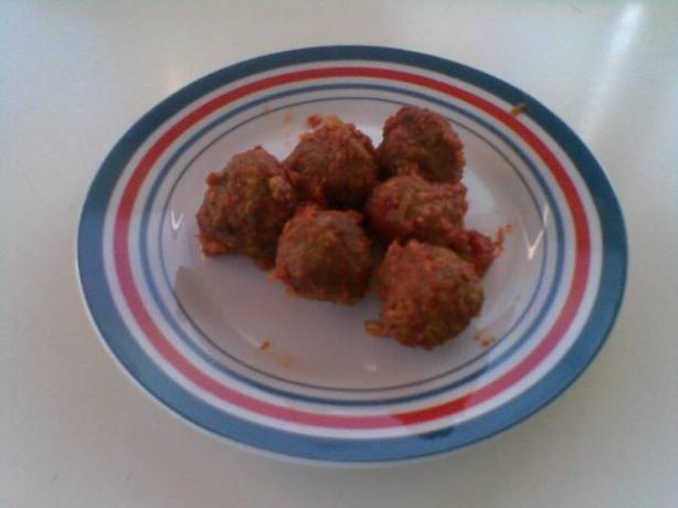 Meatballs With Rolled Oats. Photo by hard62