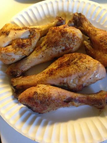 Simple Baked Chicken Drumsticks. Photo by Drebaby