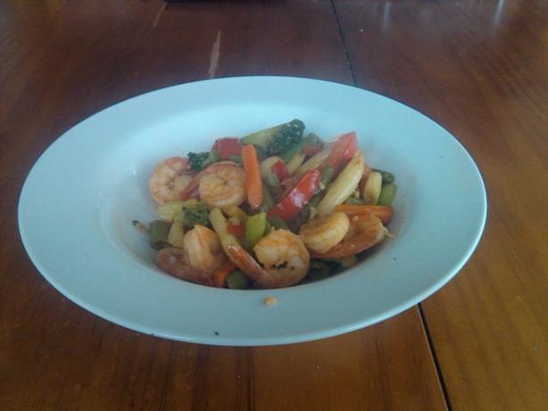 Sweet Chilli & Garlic Shrimp/Prawn Stir Fry. Photo by hard62