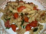 Pasta With Roasted Garlic, Cherry Tomatoes and Basil. Photo by Wendelina