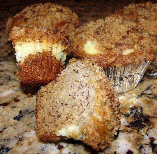 Banana Cream Cheese Muffins With Crumb Topping. Photo by diner524
