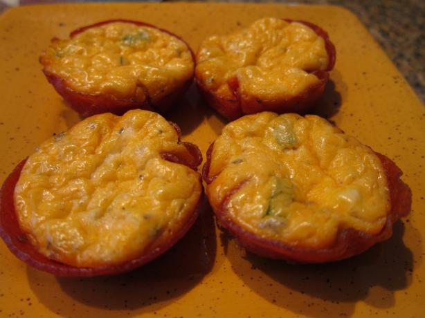Low-Carb Pizza Bites. Photo by Chilicat