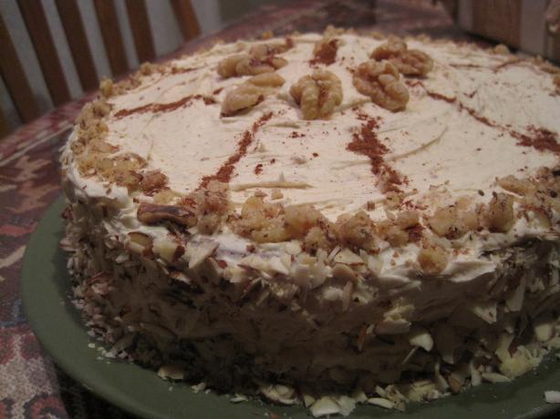 Cinnamon Lovers' Cinnamon-Walnut Cake. Photo by Sephardi Kitchen