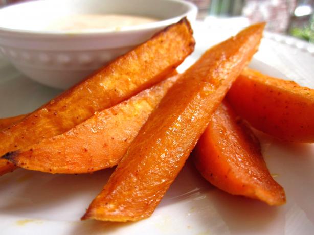 Baked Chipotle Sweet Potato Fries. Photo by gailanng