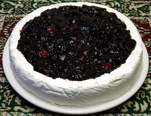 Cranberry-Glazed Brie. Photo by - Carla -