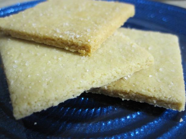 Gluten-Free Almond Crackers. Photo by Ashly1021