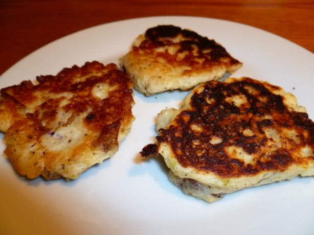 Kartoffelpuffer - Potato Pancakes. Photo by Ambervim