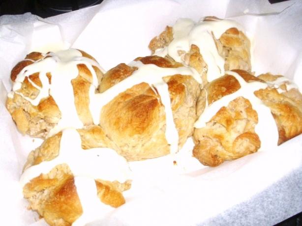 Cinnamon Chocolate Chip Hot Cross Buns. Photo by Aleigha Nicole