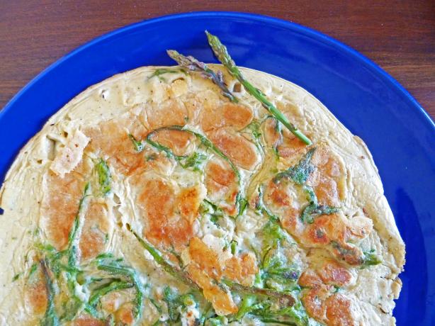 Omelet With Wild Aspargus. Photo by awalde