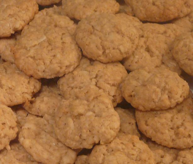 Crispy Coconut-Oatmeal Cookies. Photo by BLUE ROSE