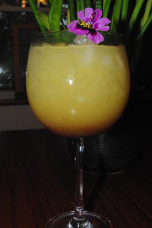 Pineapple Drink (Chinanadzi). Photo by Linky