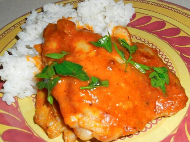 African Saucy Chicken. Photo by AZPARZYCH
