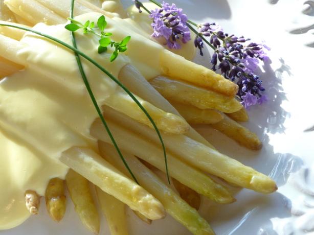 Spargel - White Asparagus With Easy Hollandaise Sauce. Photo by BecR