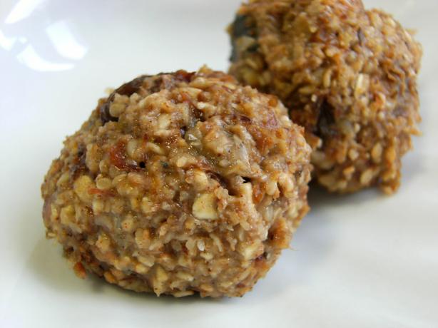 No-Bake Oatmeal Raisin Cookies. Photo by Lalaloula