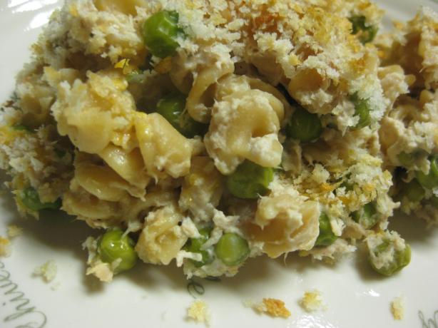 Crispy-On-The-Top Tuna and Green Pea Casserole (Rocco Dispirito). Photo by Charlotte J