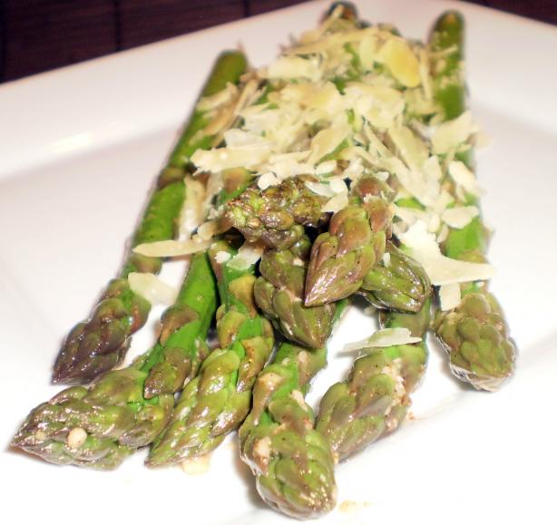 Asparagus With Garlic Butter and Parmesan Cheese. Photo by Tisme