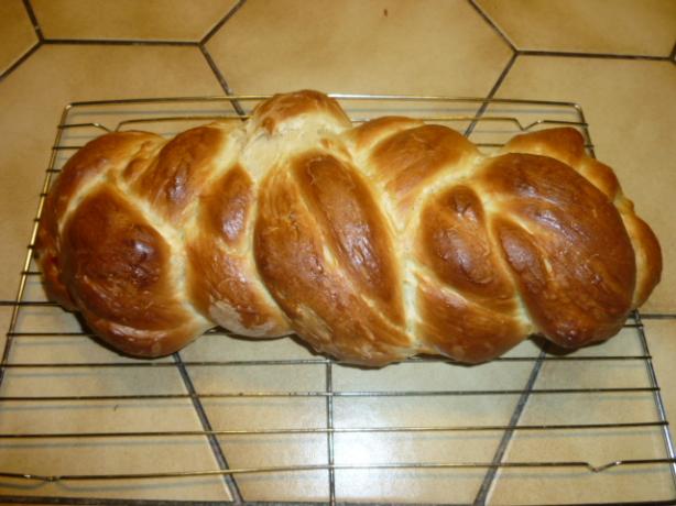 Manfred Loeb's Challah ( Joan Nathan). Photo by petlover