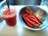 Easy Homemade Sriracha Sauce