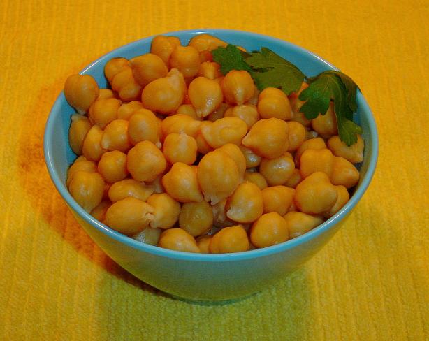 Cooked Chickpeas or Garbanzos (Slow-Cooker). Photo by :(
