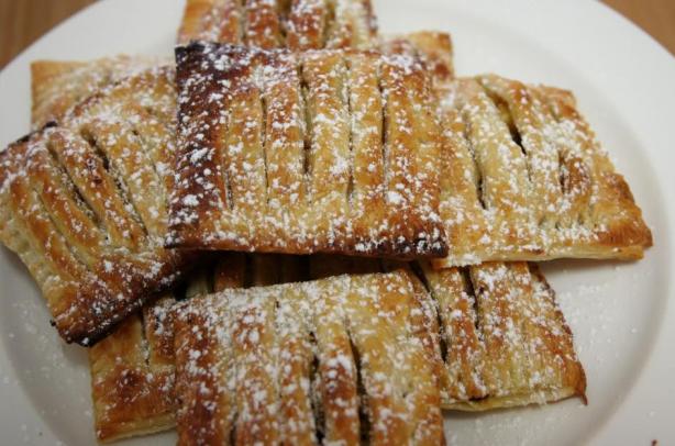 Mini Apple Strudel. Photo by hard62