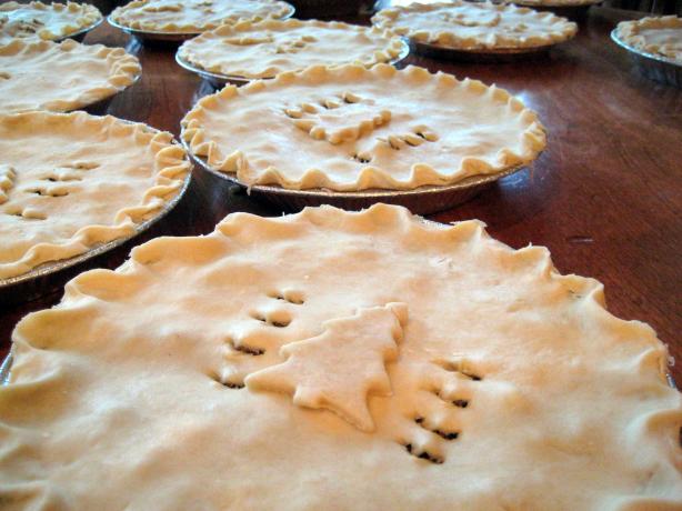 Mom's Meat Pie (Tourti&egrave;re &agrave; Ma M&egrave;re). Photo by Chouny