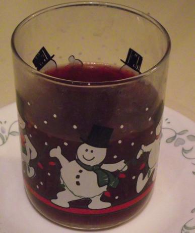 Blackberry Iced Tea With Cinnamon and Ginger. Photo by BLUE ROSE