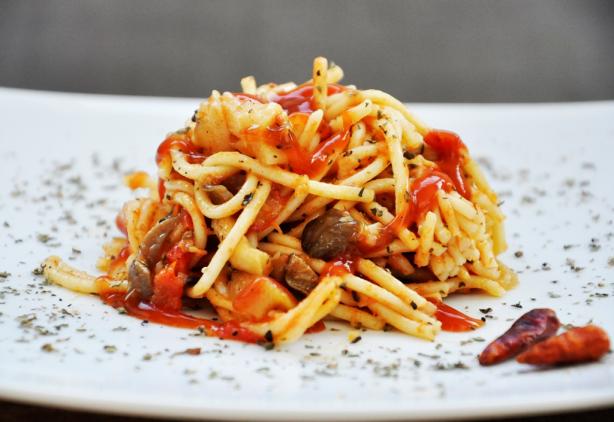 Oyster Mushroom Spaghetti With Tomato and Basil Sauce. Photo by gourmandelle