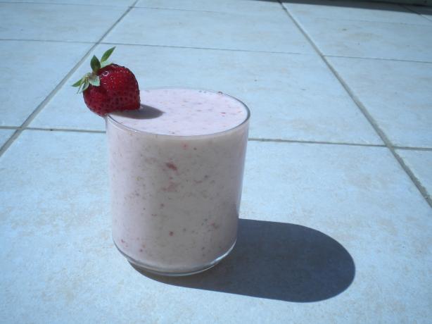 Creamy Banana-Berry Smoothie. Photo by aimee.katherine