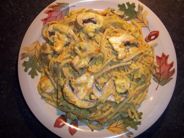 Chicken With Linguine in a White Faux Roux. Photo by Weekly Challenge