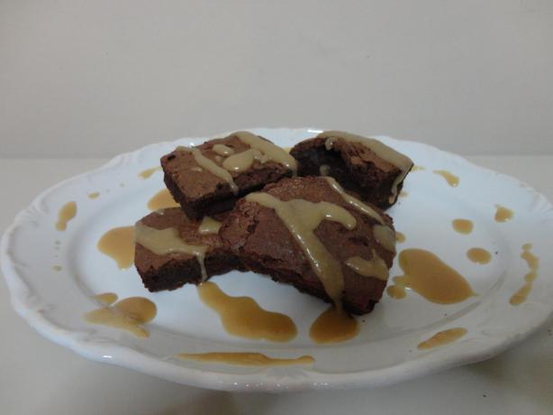 Brownies With Caramel Sauce. Photo by ''Marinos Kyriakopoulos''
