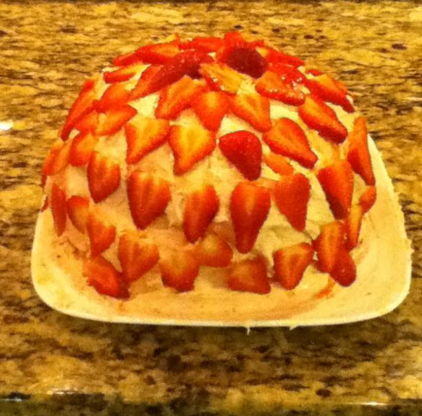 Strawberry Jam Cake With Fresh Berry Frosting. Photo by shadow0599