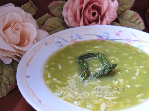 Stelline in Zuppa Di Asparagi E Menta. Photo by Annacia
