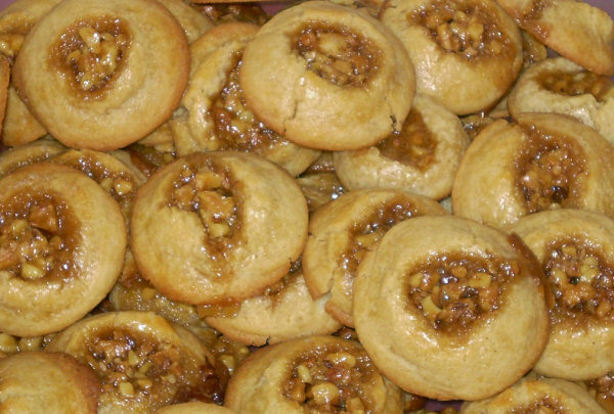 Caramel Pecan Sticky Bun Cookies. Photo by Karen=^..^=