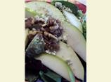 pear and blue cheese salad