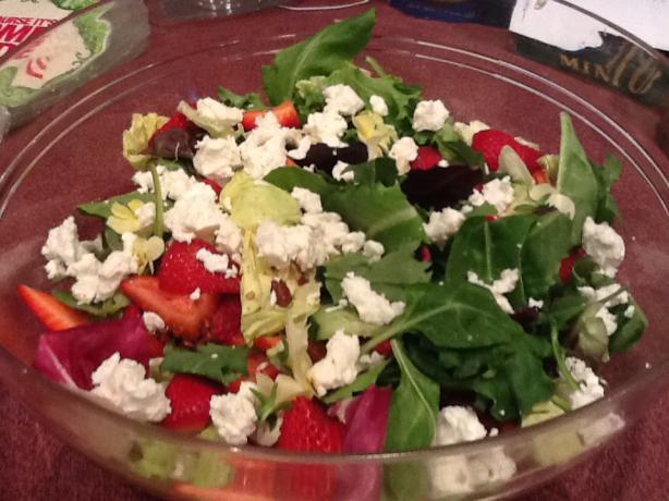 Ultimate Fabulous Baby Greens and Strawberry Salad!. Photo by CIndytc