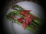 Asparagus With Proscuitto Chips. Photo by threeovens