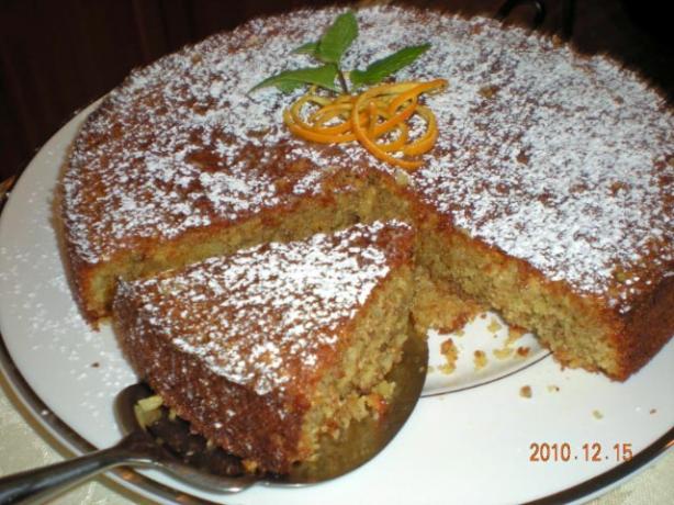 Moroccan Orange and Almond Cake. Photo by gemini08