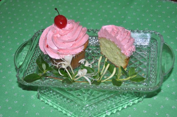 Meg's Watergate Cupcakes. Photo by Janice McNeil
