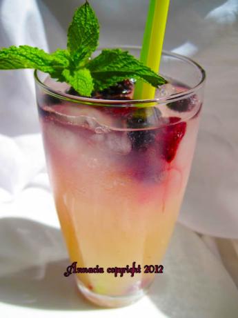 Blueberry Mint Lemonade. Photo by Annacia