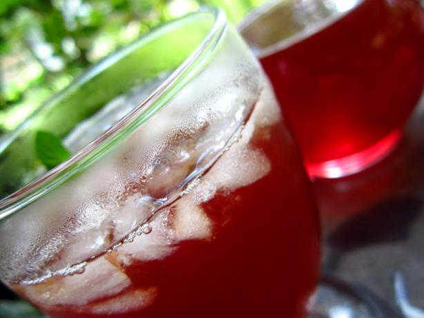 Cranberry and Orange Iced Tea. Photo by gailanng
