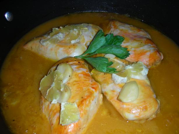 Spanish Garlic Lemon Chicken (Pollo Con Ajo Y Limon). Photo by JackieOhNo!