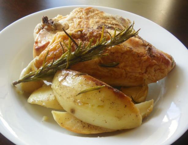 Frango &agrave; Moda Do Alentejana (Chicken With Potatoes and Ga. Photo by PanNan