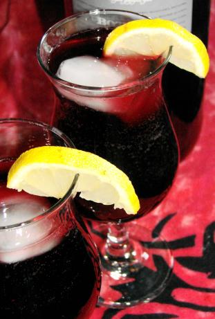 Tinto De Verano. Photo by Boomette