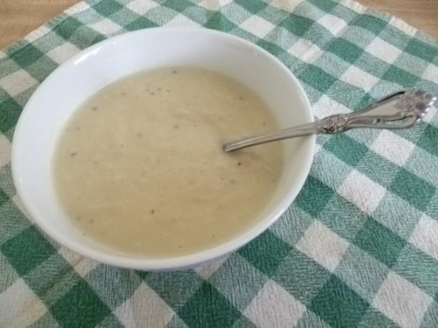 cauliflower bisque. Photo by Ambervim