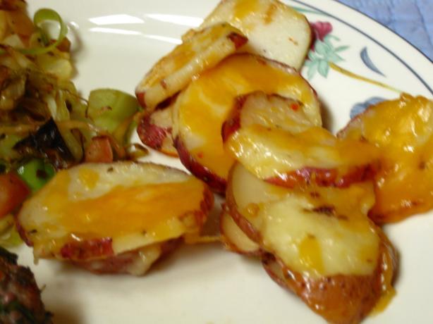 Cheesy Red Bliss Garlic Potatoes. Photo by WiGal