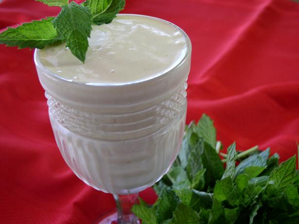 A Honey of a Peaches 'n Cream Smoothie. Photo by Bayhill